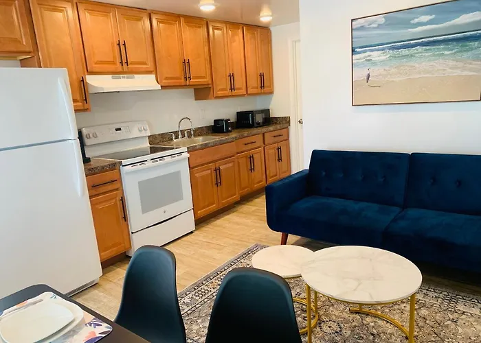 Apartment Blue Diamond 26th St Unit 2