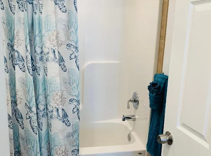 Blue Diamond 26th St Unit 2 *